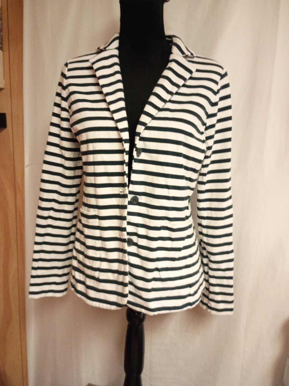 Tahari White and Navy Striped Blazer Jacket
